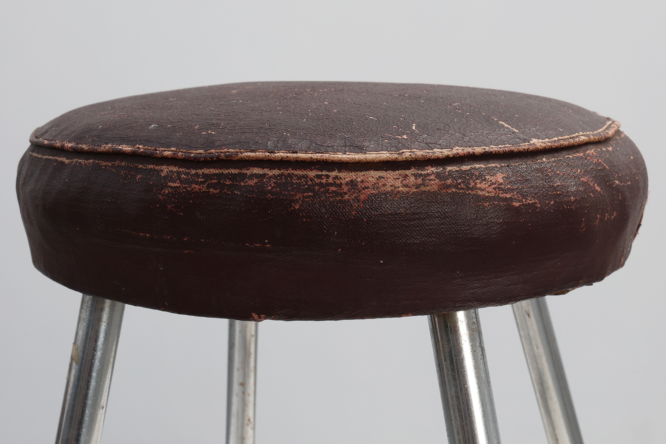 Bauhaus Modernist Stool with Chrome Tubular Frame and Leather Seat, Germany &ndash; 1920sthumbnail